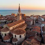 Relaxing Vacation With Lagoon View In Apartament Grado