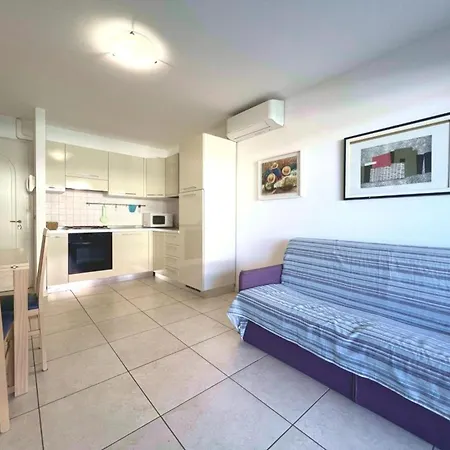 Relaxing Vacation With Lagoon View In Appartement